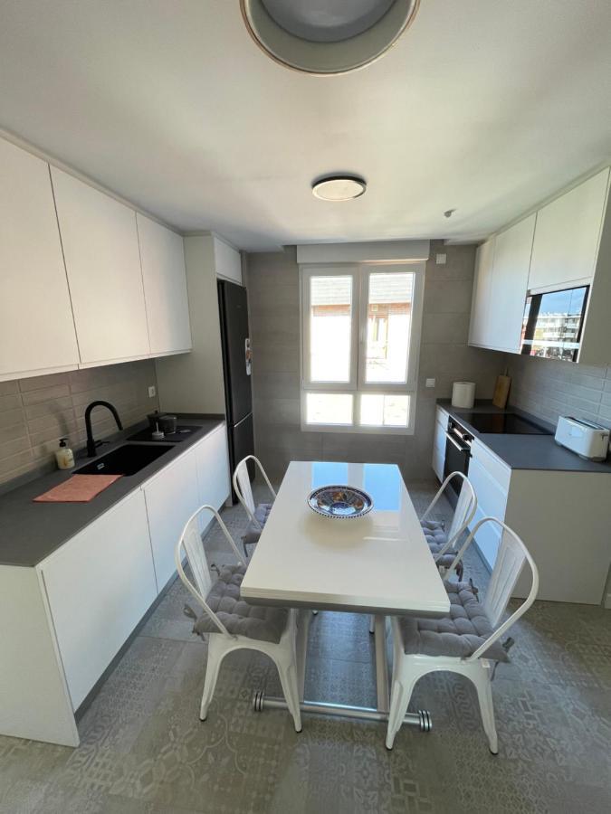 Apartamento Recien Reformado En Somo Junto Iglesia Kültér fotó
